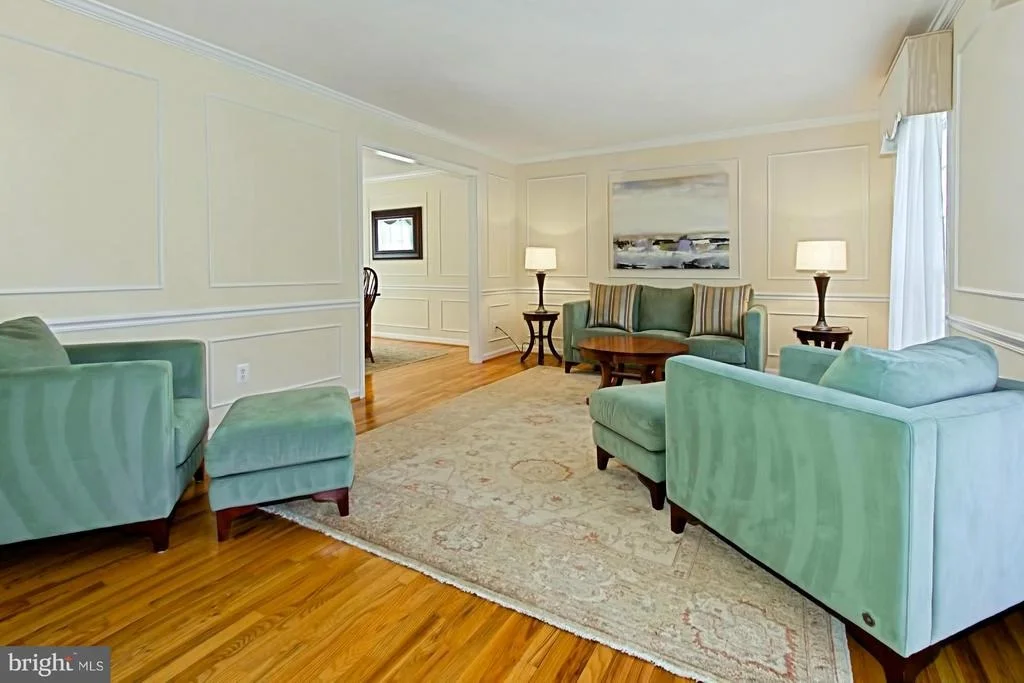 Photo of 4004 FEATHERSTONE PLACE