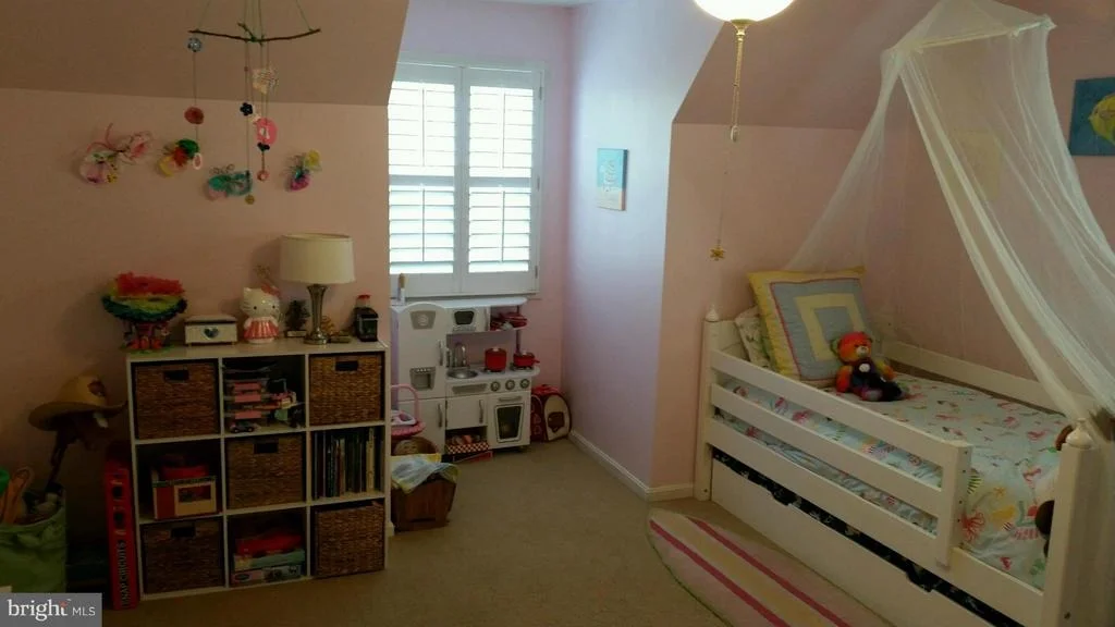 Photo of 550 BAY VIEW