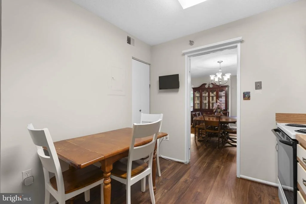 Photo of Unit 3204 at 15115 INTERLACHEN DRIVE