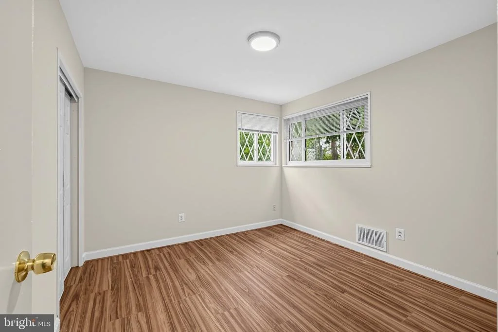 Photo of 2400 EUGENE STREET
