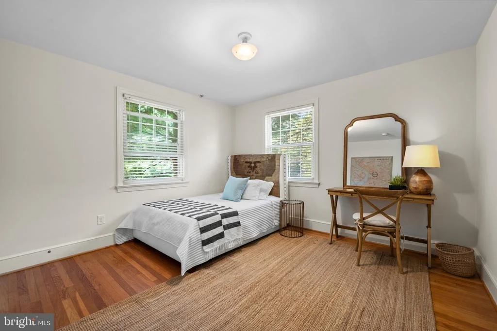 Photo of 1667 PRIMROSE ROAD NW