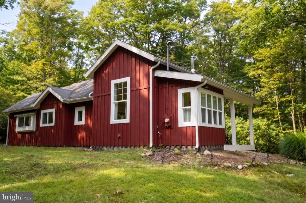 Photo of 252 RACOON DRIVE