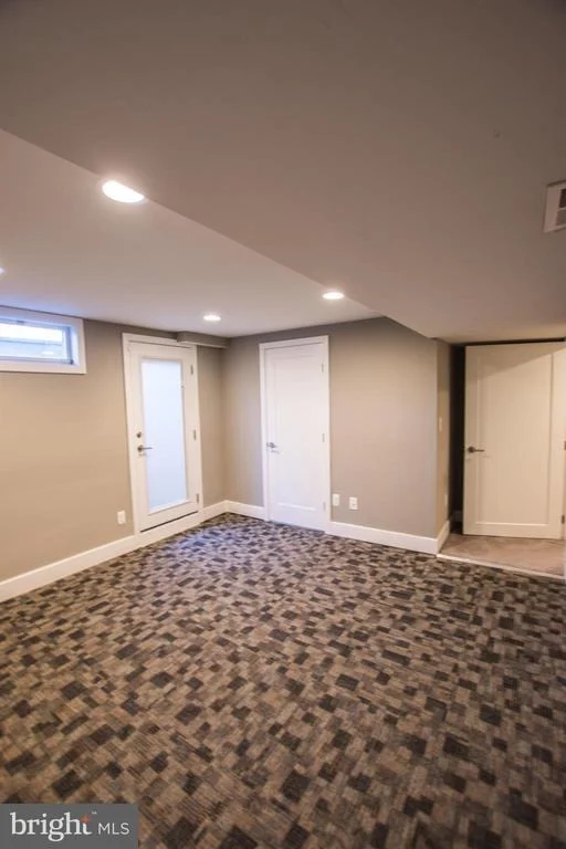 Photo of 704 W MAPLE ROAD