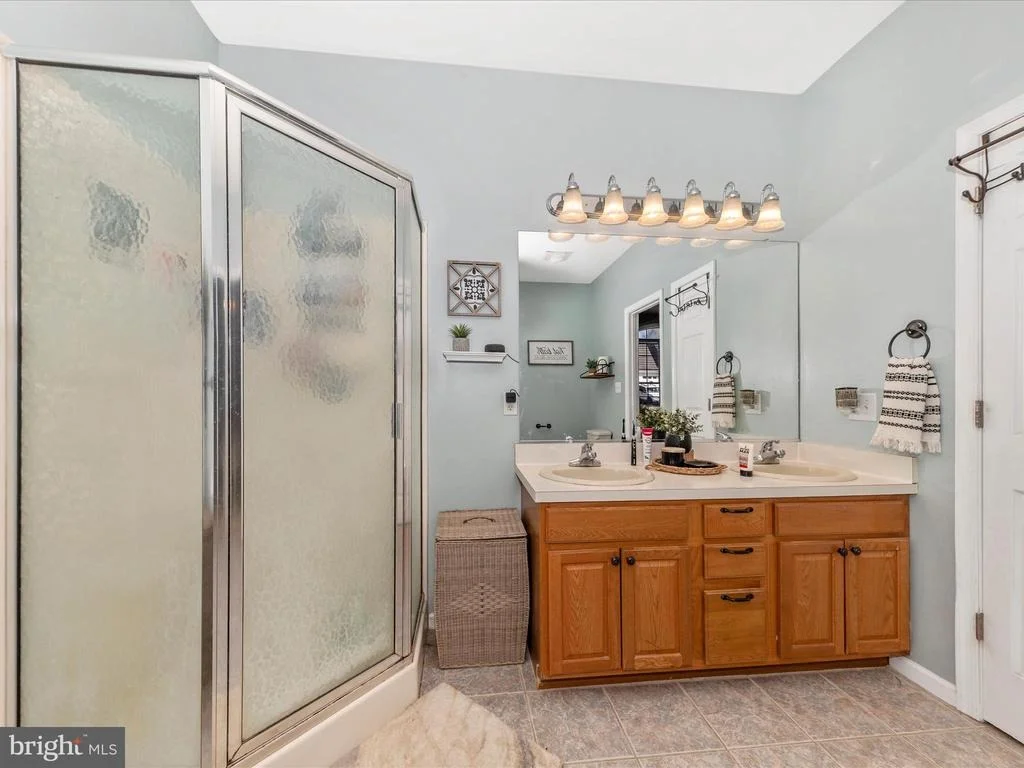 Photo of 84 GORDON DRIVE