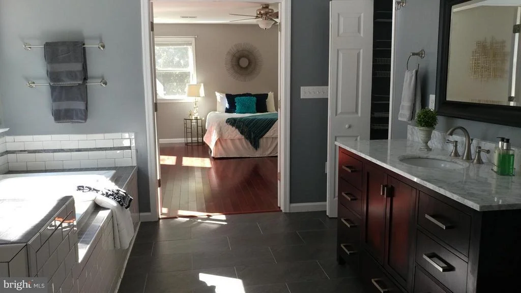 Photo of 1605 PARRAN ROAD