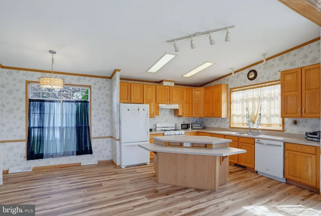 Photo of Unit 211 at 302 FOX POINTE DRIVE