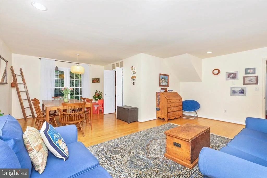 Photo of 28313 HONEYSUCKLE DRIVE