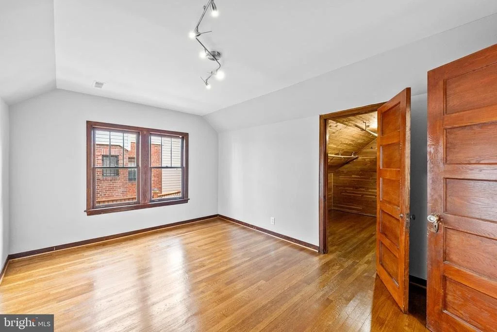 Photo of 232 TUCKERMAN STREET NW