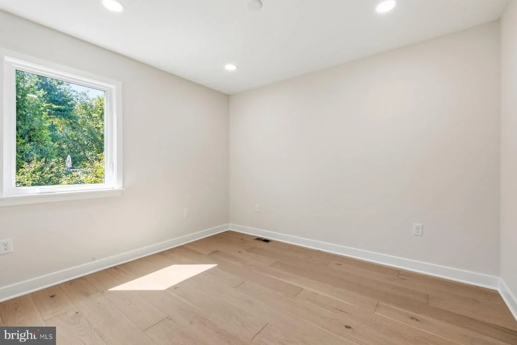 Photo of 13132 MANOR DRIVE