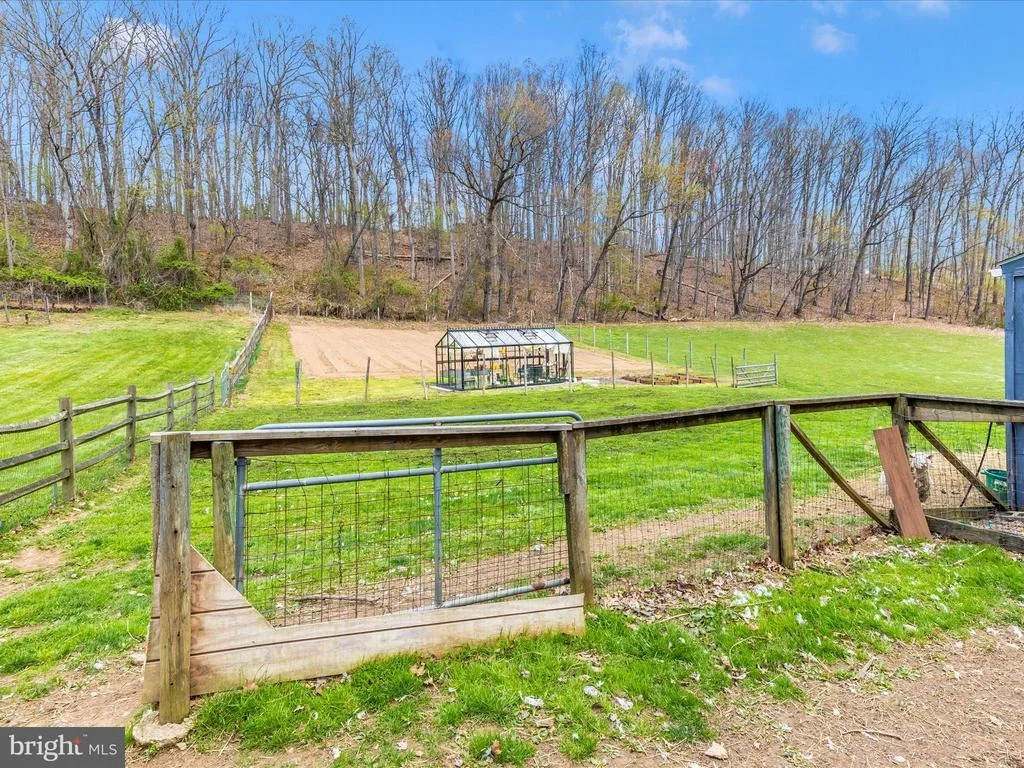 Photo of 111 BACHMANS VALLEY ROAD