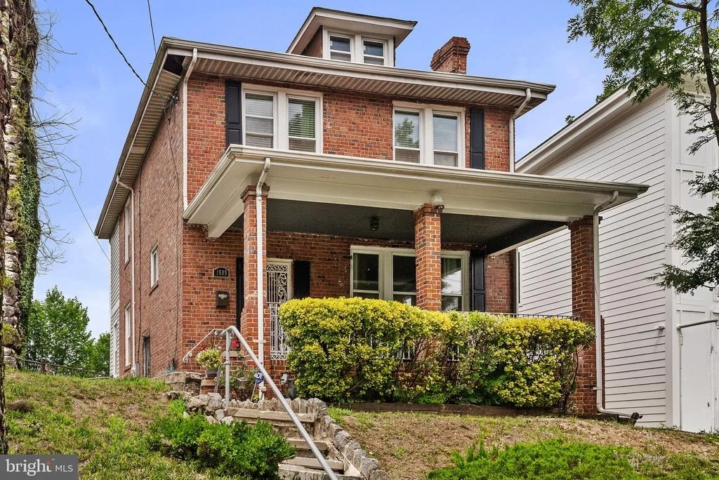 Photo of 1609 30TH STREET SE