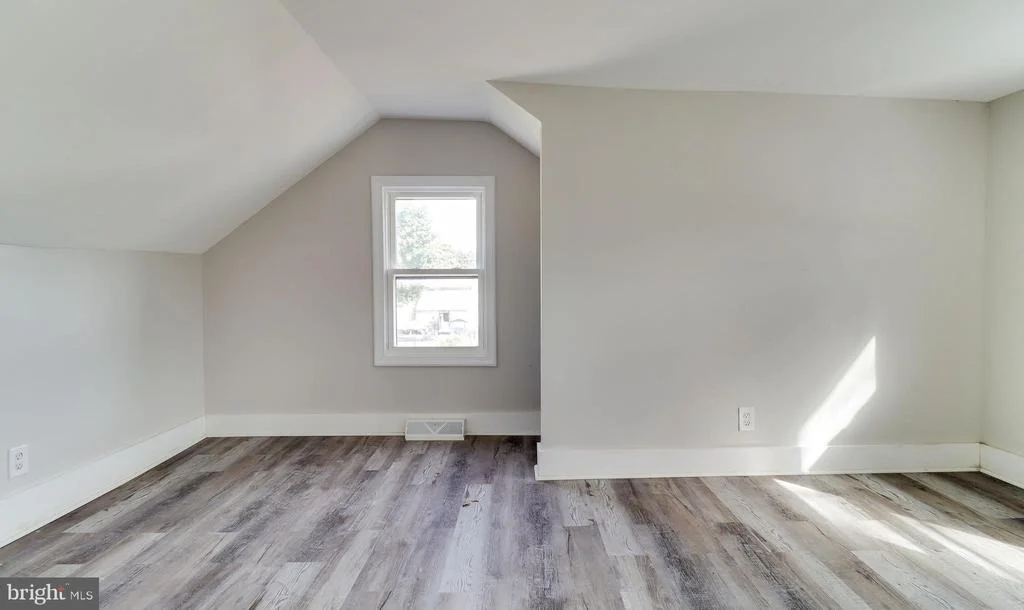 Photo of 10 DAVIS AVENUE