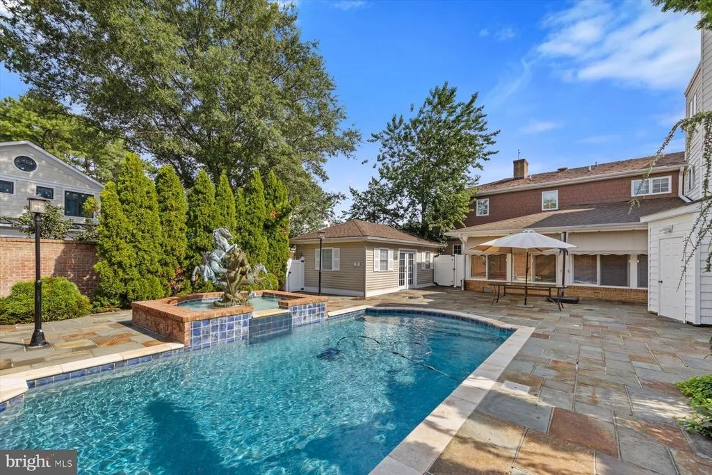 Photo of 20340 SILVER LAKE DRIVE