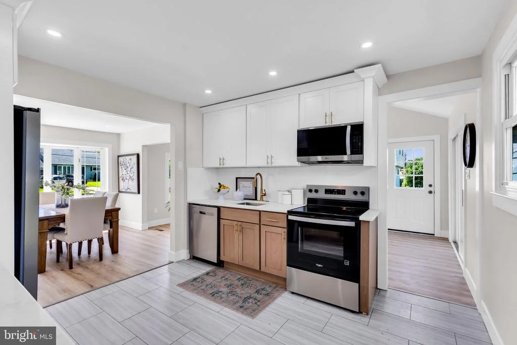 Photo of 103 CARVER DRIVE