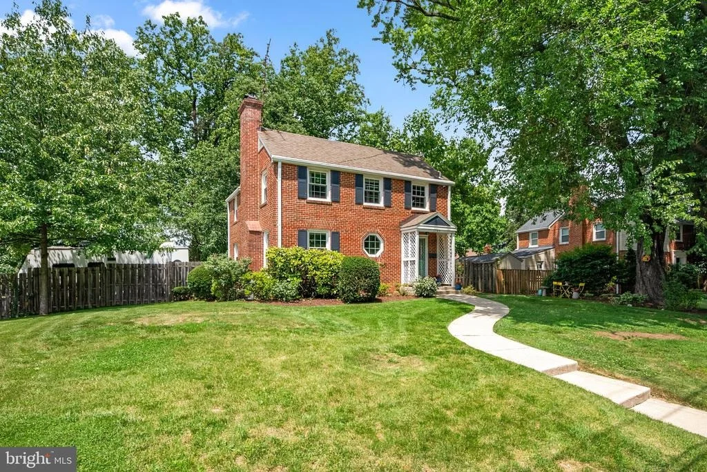 Photo of 1709 WHITE OAK DRIVE