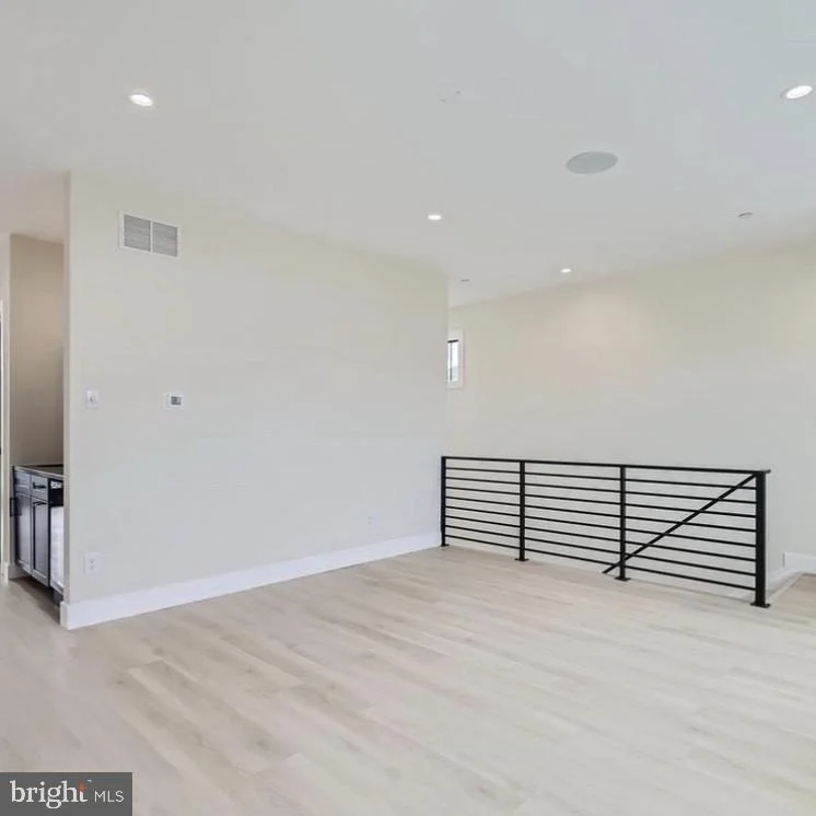 Photo of 6931 RIVER DRIVE ROAD