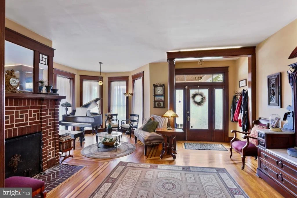 Photo of 521 ELM STREET