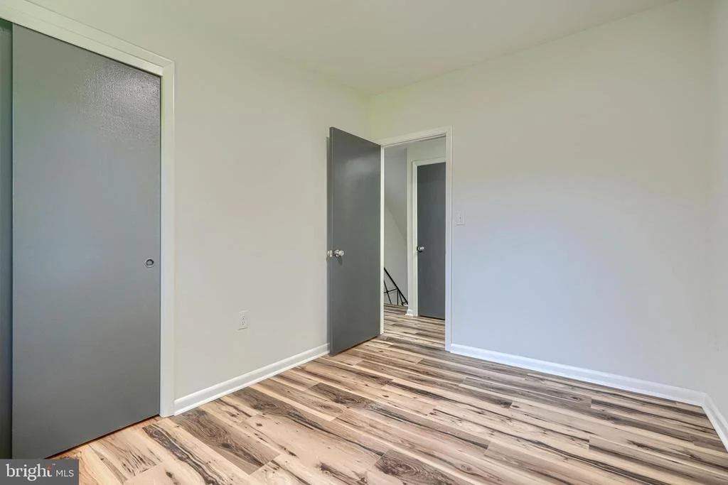 Photo of 6821 BARNETT ROAD