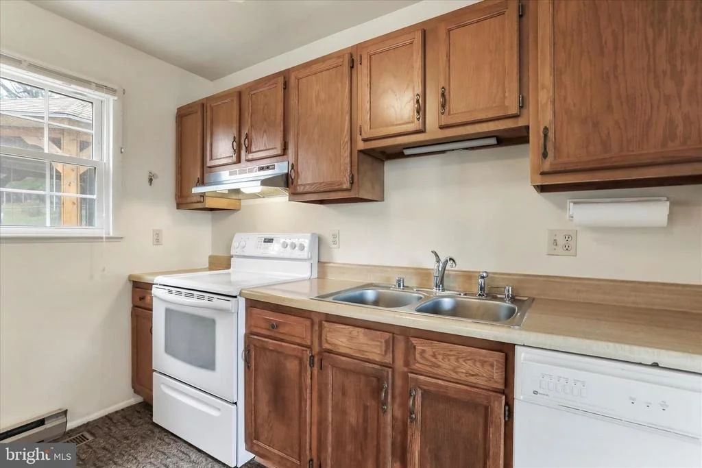 Photo of 267 LONGFORD DRIVE