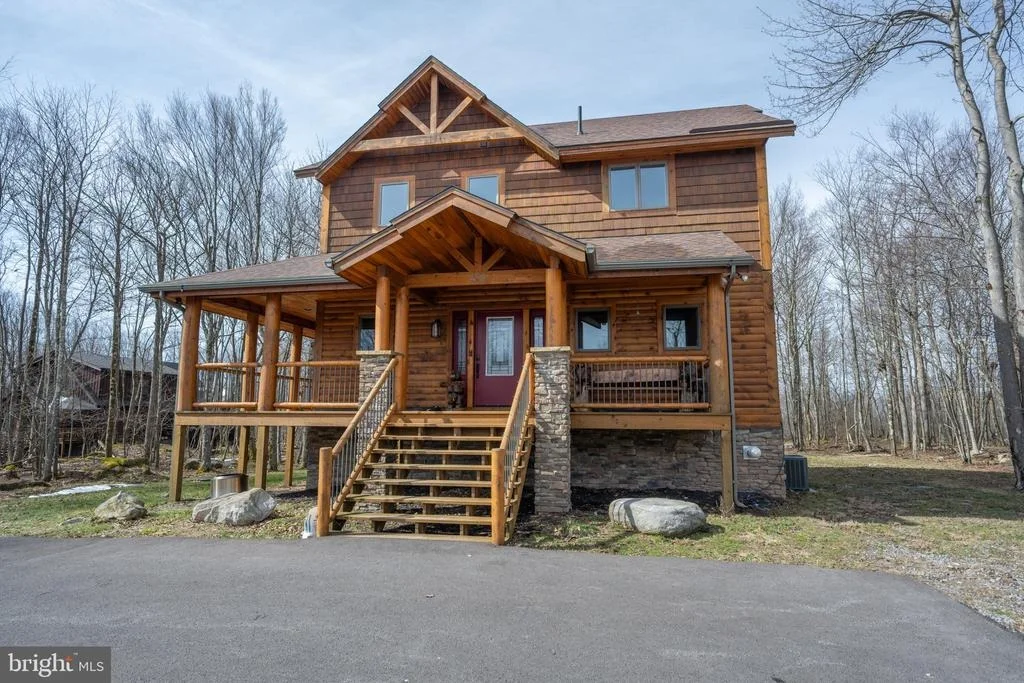Photo of 276 SUNDANCE WAY