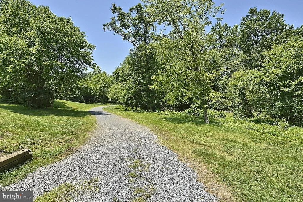 Photo of 6 BENTLEY DRIVE