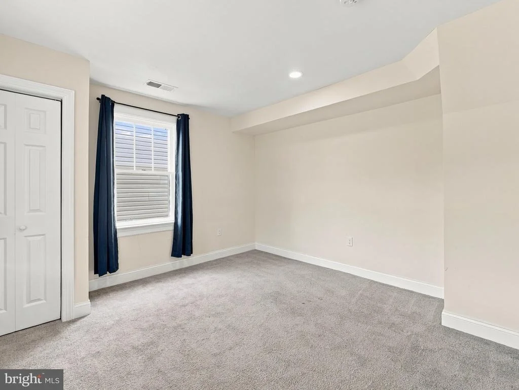 Photo of 8118 MAPLEVILLE ROAD