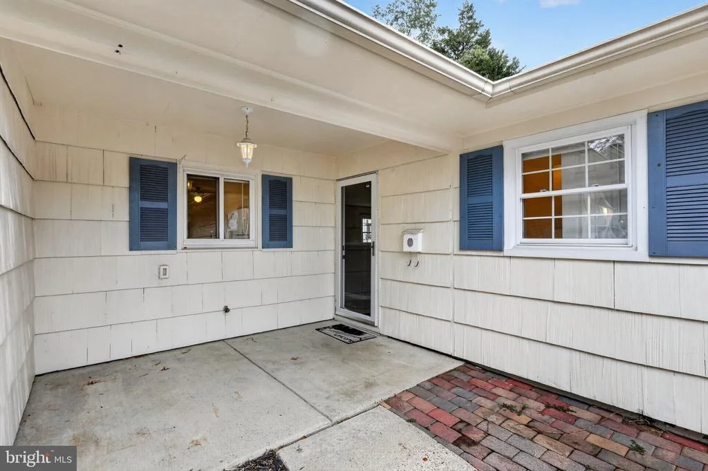 Photo of 2220 HALLOW LANE