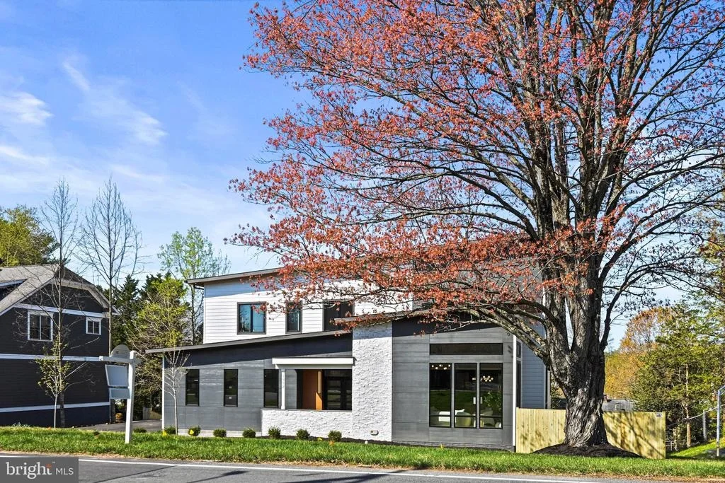 Photo of 1052 BALLS HILL ROAD