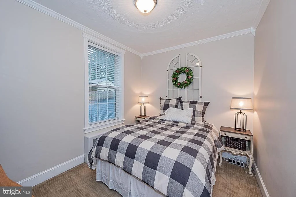 Photo of 8013 TELEGRAPH ROAD