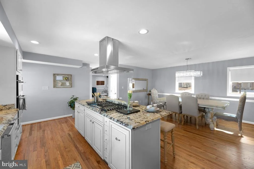 Photo of 18548 BOWIE MILL ROAD