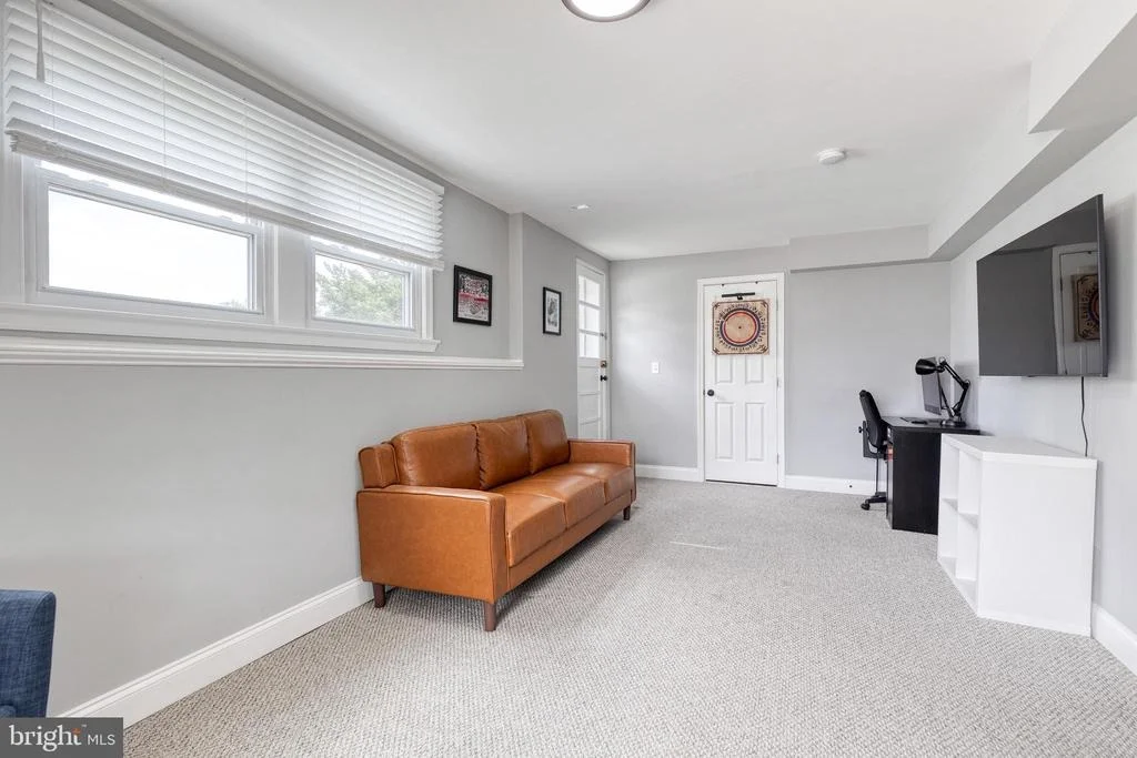 Photo of 5820 HERON DRIVE