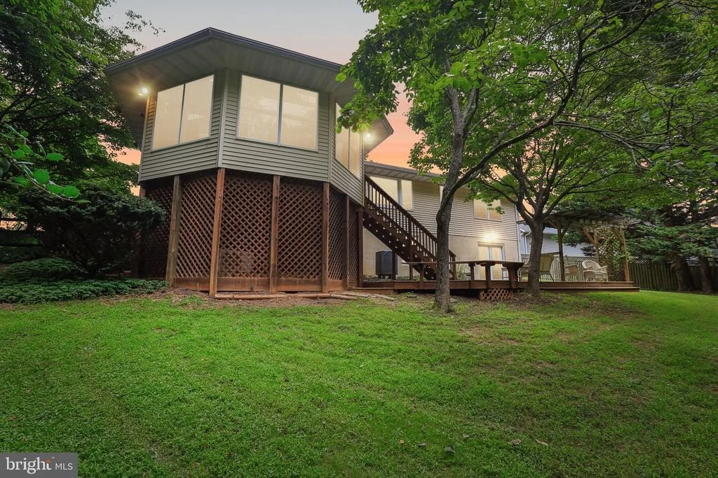Photo of 24833 SHOWBARN CIRCLE