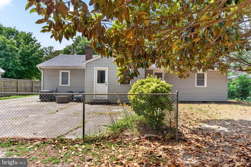 Photo of 509 LOBLOLLY LANE