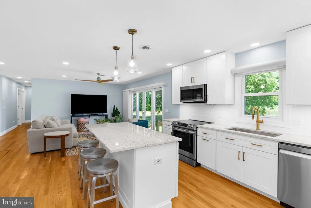 Photo of 205 RIVERSIDE DRIVE