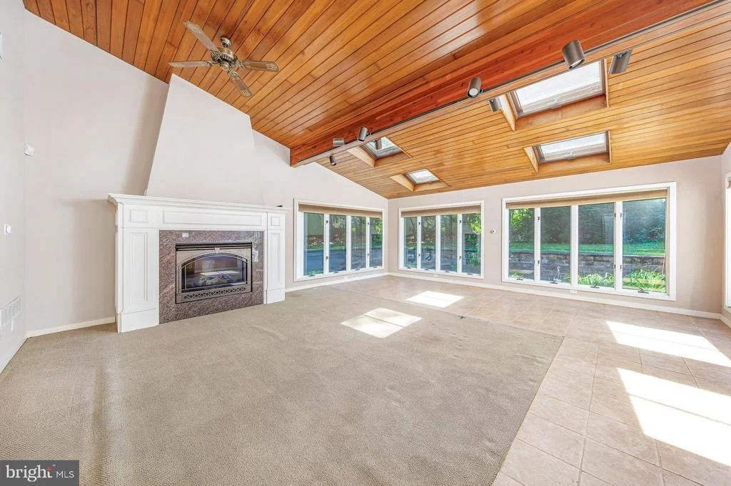 Photo of 73 COLONIAL TERR