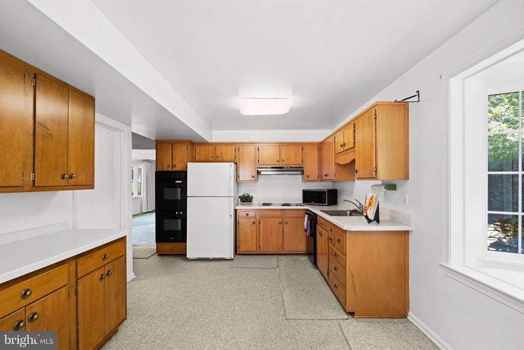 Photo of 6703 RED JACKET ROAD