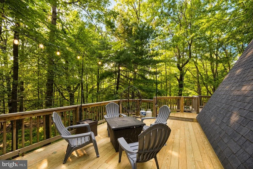 Photo of 527 DEER RUN LANE