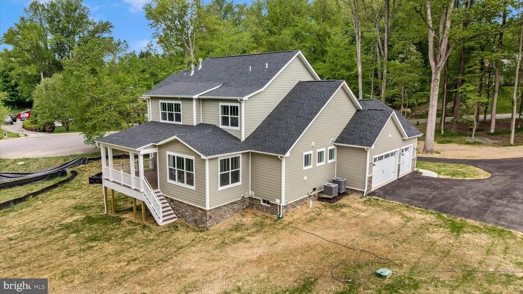 Photo of 7176 MEADOWBROOKE DRIVE