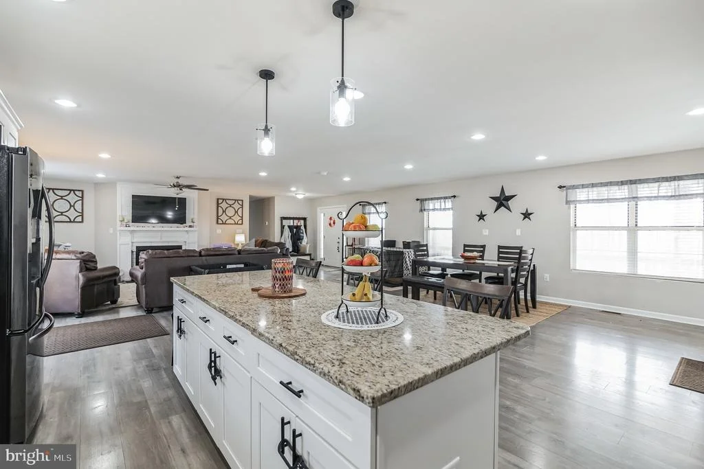 Photo of 17075 REVA ROAD