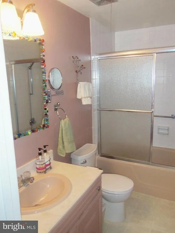 Photo of Unit 82F at 3632 GLENEAGLES DRIVE