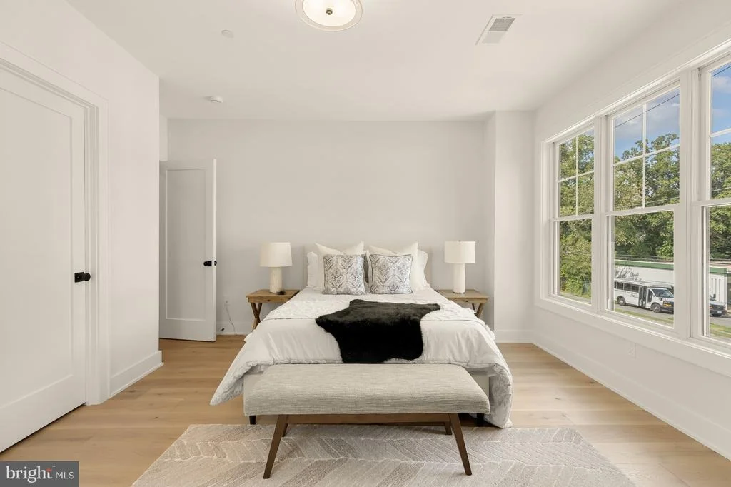 Photo of 9508 FOREST ROAD