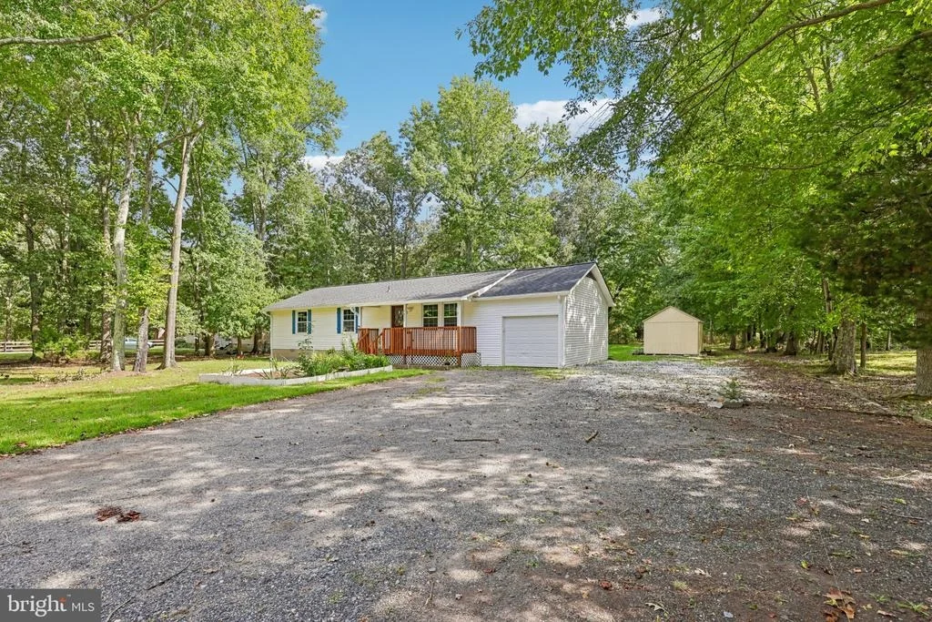 Photo of 1437 CEDARHURST ROAD
