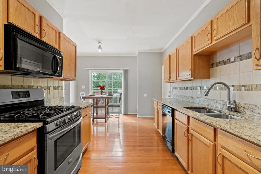 Photo of 6912 VERSAILLE DRIVE