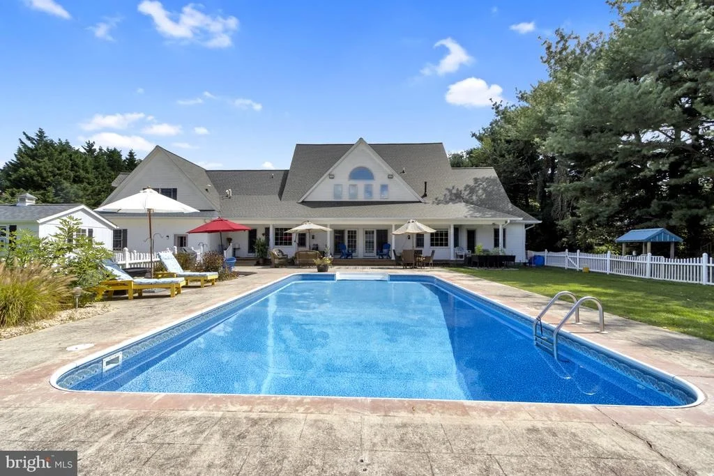 Photo of 16132 HUDSON ROAD