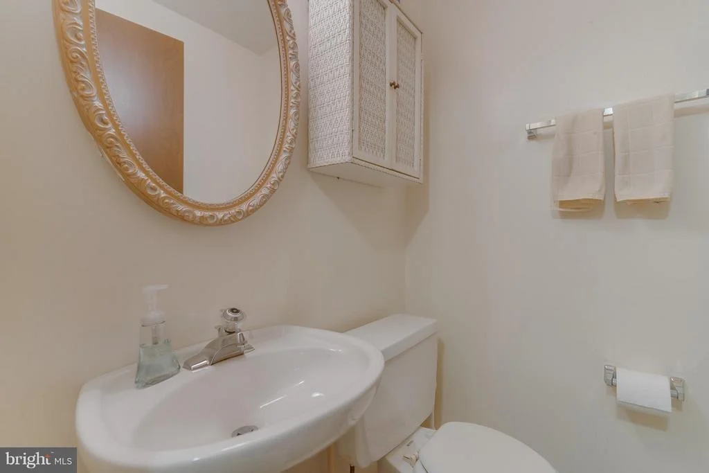 Photo of 112 APPLEGATE DRIVE