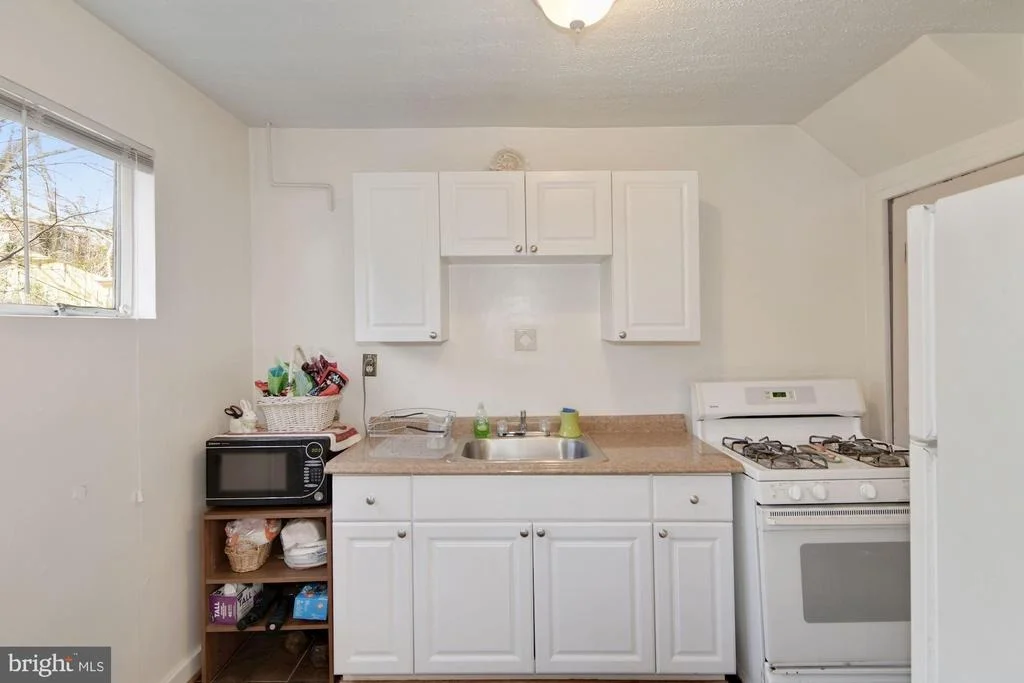 Photo of 12120 BLUHILL ROAD