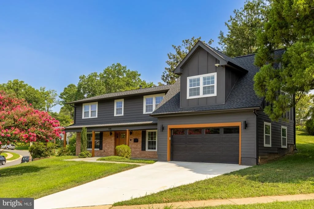 Photo of 5010 KING RICHARD DRIVE