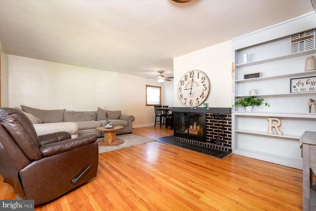 Photo of 402 JOYCE DRIVE