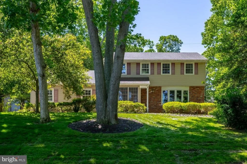 Photo of 73 COLONIAL TERR