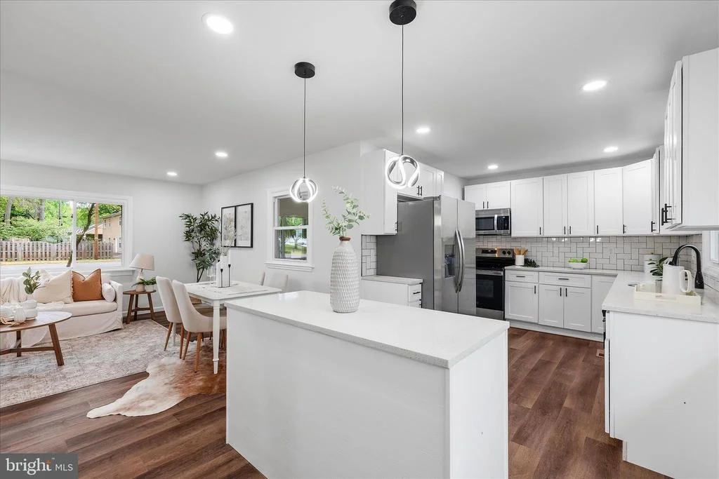 Photo of 1511 LONG POINT ROAD